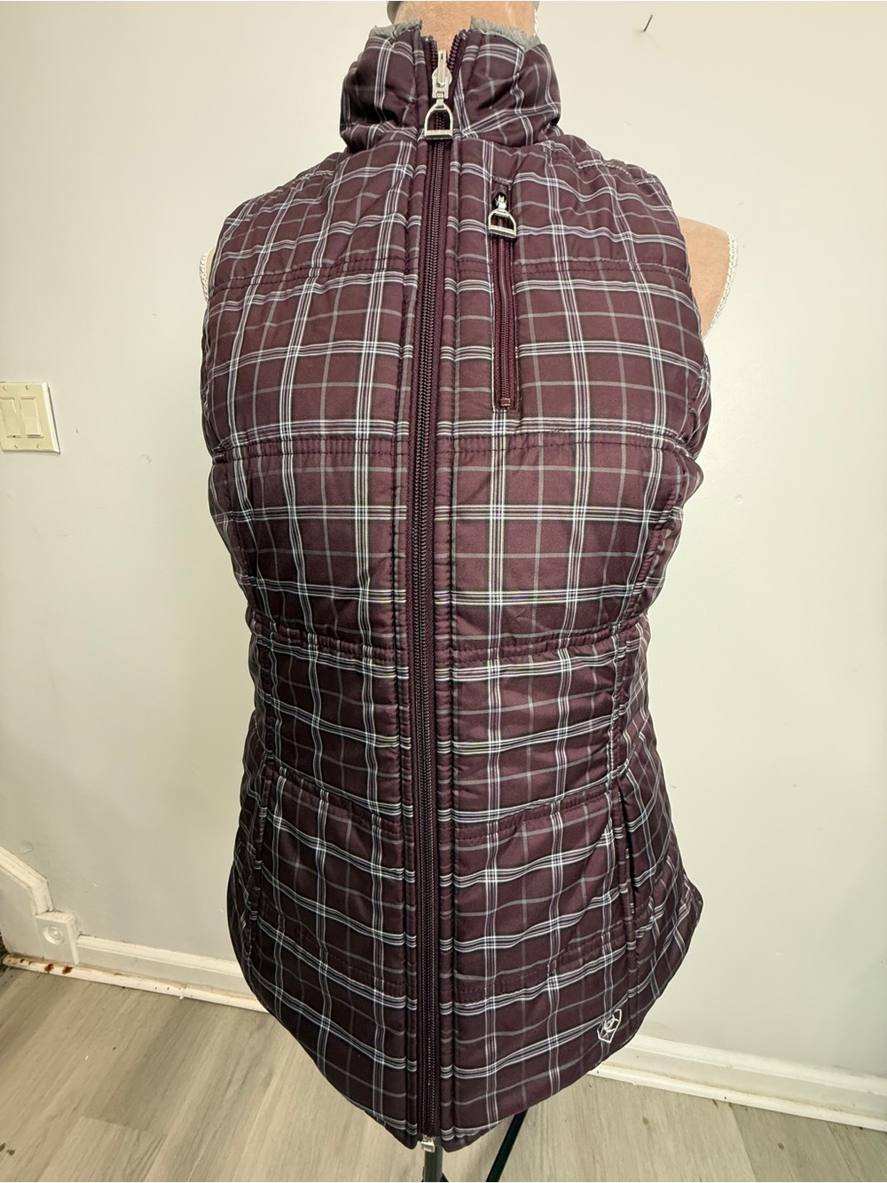 Ariat Plaid Quilted Puffer Vest - Burgundy with Gray - Picture 1 of 16